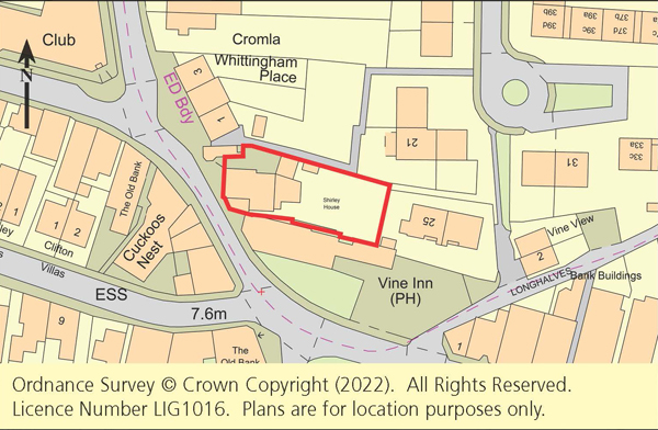 Lot: 108 - TOWN CENTRE FREEHOLD BUILDING COMPRISING TWO COMMERCIAL UNITS AND A LARGE MAISONETTE ON A PLOT WITH FURTHER POTENTIAL -